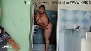 Enjoying Rich Bath While Stepbrother Watches Through Door - Part 1 With BBW Amateur and Homemade Creampie Action