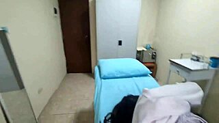 doctora italiana ninf�mana y caliente se folla al esposo de su mejor amiga