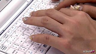 18岁日本秘书妹被骗无码JAV口爆颜射满脸精液