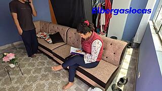 嘿，想看我户外干可爱拉丁熟女老板紧裙？内射她巨乳自然奶首演角色扮演