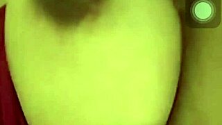 Ever Wonder How This Indian Girl Fingers Herself on Paytm Video Call?