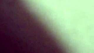 fu� a vicitar a mi novia y no estaba pero encontr� a mi suegra desnuda tomando una siesta hac�a mucha calor decidi grabarla pero no me aguant� las ganas y me la cog� para cuando despert� ya se la ha