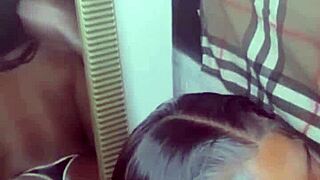 我的娇小18+继妹在家跳上试我巨黑屌真猛