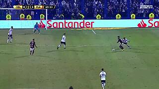 queixudo canarinho and ex-calvo grávido bend over to fuck shaved argentinian in doggystyle at her house