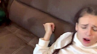 两个可爱娇小18+美女求深后入内射大放送？