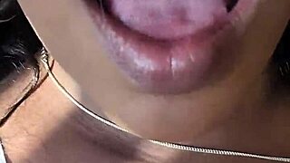 Gabi de Ribeirão Preto ENJOYS a Morning Solo Masturbation Session