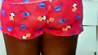 hey girl, you're looking so sexy pelada passing that hidratante on your big ass and natural tits 😍 this chubby ebony wife shows off her cameltoe in lingerie outdoors 💦