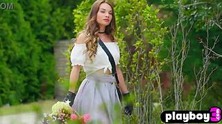 STUNNING MILUNIEL LOUIS STRIPS NAKED OUTDOORS