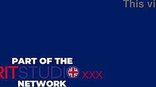 Young Blonde Teen in Cosplay Gets Raw Fucked and Creampied Deep