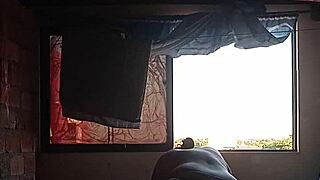 Hey, check this Latina milf in amateur casero action