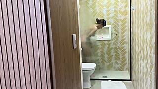 I devoured my friend's boyfriend while he was away 😈🍑