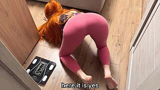 嘿，我哥们巨乳妈大奶口交撩硬后女上位骑到俄家内射