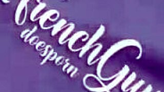 Obéis comme une bonne salope mec français fait de toi sa soumise avec insultes et domination en POV handjob solo