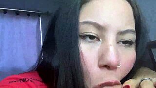 哥伦比亚黑发女友宿舍 吞精满脸