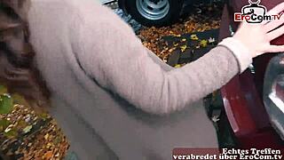 deutsche alte hausfrau wird abgeschleppt vom mann auf der staße zum ficken