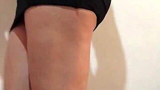 Damn, my stepsister Crystal shows off her curvy sexy body completely naked!