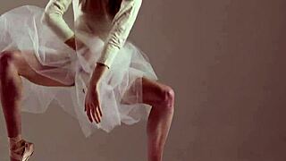 Hey, ever seen a blonde gymnast perform such flexible gymnastics moves?