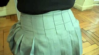 Interrupto a mi hermanastra antes de colegio para mamar verga con big ass upskirt cum