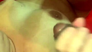 指导绿帽手淫朋友同时玩我屁眼小屄