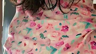 Look at this innocent girl in pajamas through a spy camera in amateur college teen flashing.