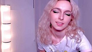 uh, like this blonde girl is showin off her dance moves ya know