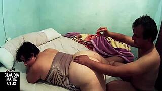 llenando el culo de la gorda de cera y luego comiendole todo el coño con fetiche de velas?