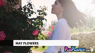 Isn't it tempting to watch big tits black milf Jenna Foxx strip and expose her stunning body?