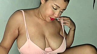 In a homemade video from Colorado, USA, a guy convinces his friend to have sex and finishes inside her.