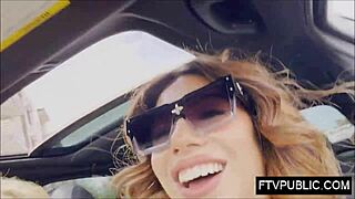 金发业余妹户外裸闪身体公开自慰高潮！