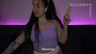 爱听骚话！大奶学生妹翘臀崇拜角色扮演扣逼