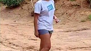 亚洲美女日式口交伺候大屌