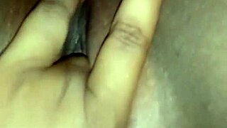 paty safada se masturbando