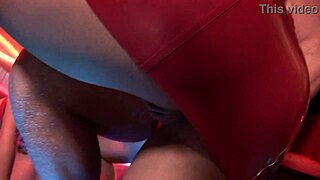 BDSM熟女乳膠高跟支配女同三人狂插