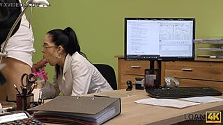 性感18+少女口交换新乐器