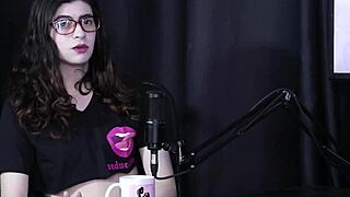 i started chasin money but now i fuck anyone... even my ex yumi trap! 😩