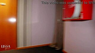 i got dared... left my hotel room totally naked!! what a rush...