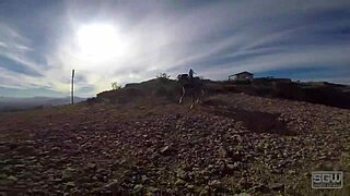 情侣户外洞穴偷拍公共口交变硬核射精