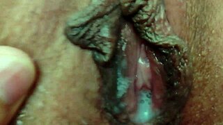 wife took off condom made me bareback creampie her pussy for cuck to clean?