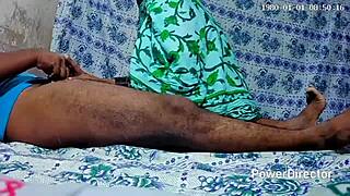 dasi bahabi bends for dewar's big cock outdoors! homemade indian fun 😏🍆🌳