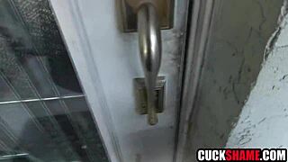 cuck hubby spying wife sucking lover's monster cock 😏👀🍆