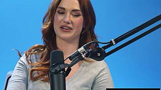 chubby bbw milf siri fingers hairy beaver to squirting orgasm