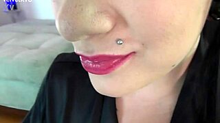 goth babe's milkshake shake intro