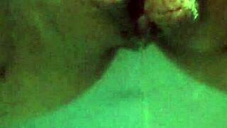 gretala pisses and splashes water