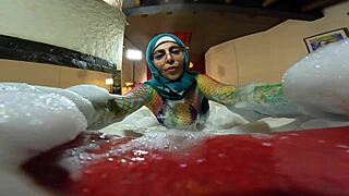 pussy to mouth jacuzzi ride with mia niqab... damn hot!!