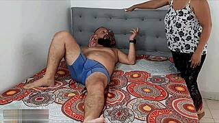 quieres verme follar el gran culo de mi sumisa empleada de servicio? historia completa porno español taboo