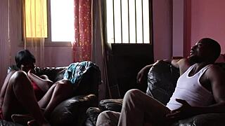 继子骗Natasha Nice巨乳照后猛干