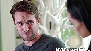 Gia Vendetti破坏家庭猛女豹偷情大屌后入内射