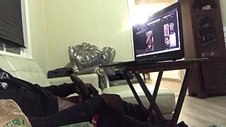 GETTING MY DICK BLOWN BY THIS HOT MUSLIM SMOKER BBW!