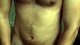 Rough homemade creampie fills mature fuck doll pussy to overflowing