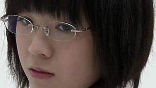 Amateur Nude Photo Session With Petite New OL